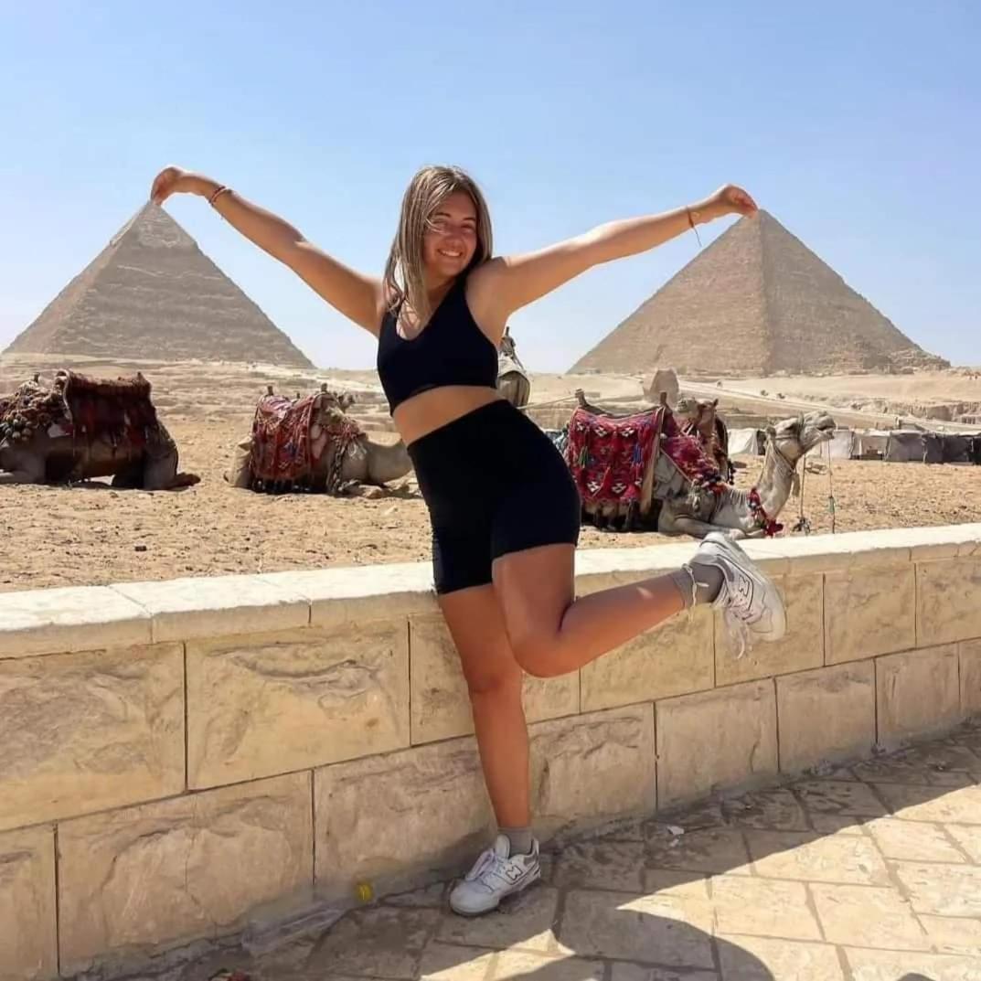 Mesho Falcon Pyramids View Inn Kafret el-Gabal Esterno foto